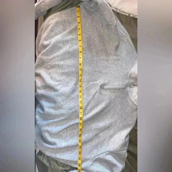 Pretty Little Thing Maternity Women’s 8 Quarter Zip - Picture 5 of 5